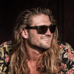 Lunettes De Soleil POZZ' Noir, Polarisés ROUGE - Cat.3 - MUNDAKA -Meilleur Surf Magasin lunettes de soleil pozz noir polarises rouge cat3 mundaka 3