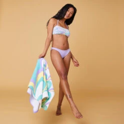 SERVIETTE L PRINT Flowy Parme 145x85 Cm -Meilleur Surf Magasin serviette l print flowy parme 145x85 cm 2